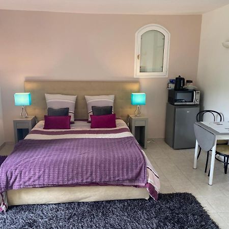 Chambre spacieuse indépendante dans villa plus parking privée Le Cannet Extérieur photo